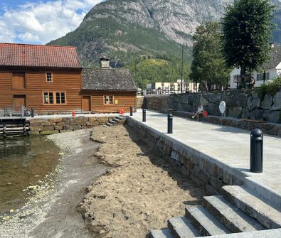 Eidfjord torg og sjøfront